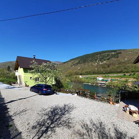 Apartmani Vila Na Drini Foca Luaran gambar