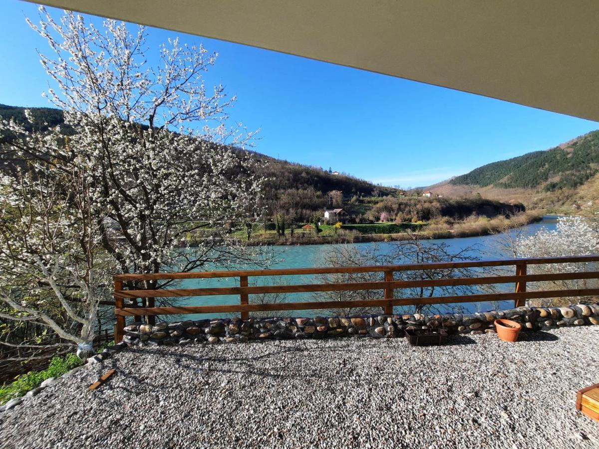 Apartmani Vila Na Drini Foca Luaran gambar