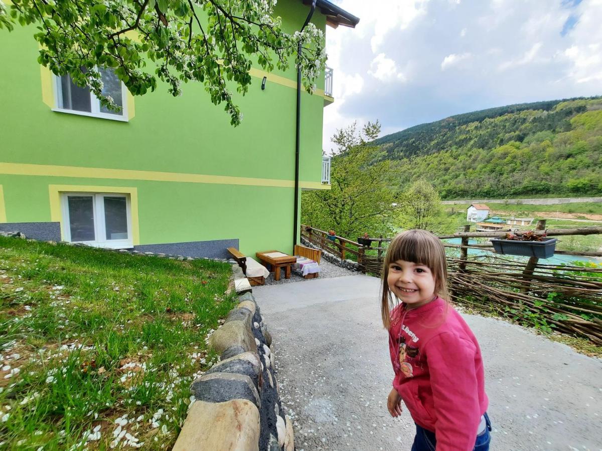 Apartmani Vila Na Drini Foca Luaran gambar